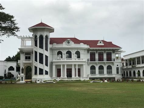 LIZARES MANSION: All You Need to Know .